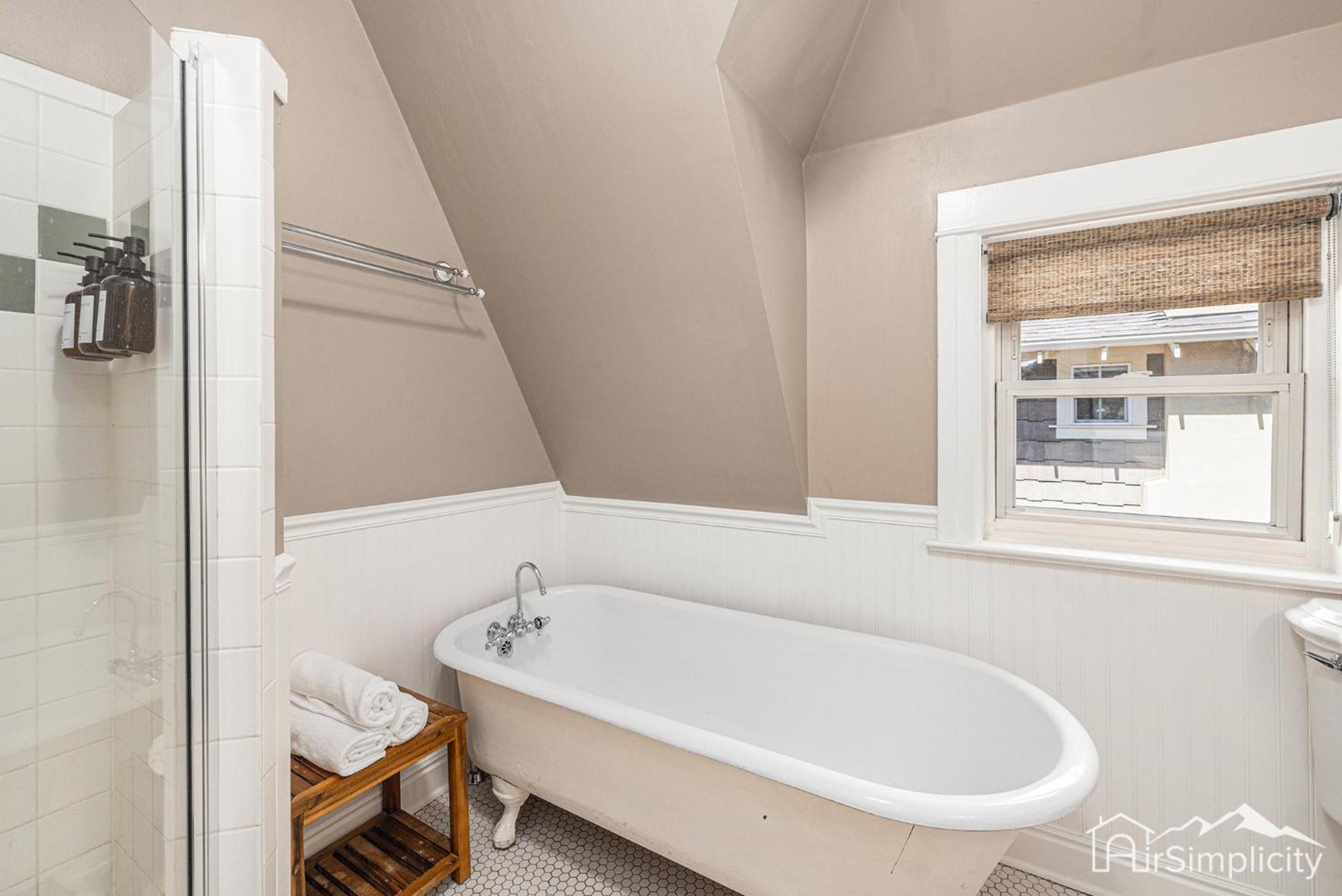 Secret Garden Retreat In Park Hill *